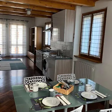 Country Corner Maggiore Holiday home *